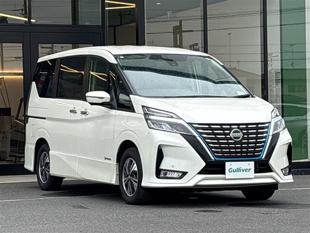 セレナ1.2 e-POWER ハイウェイスターV