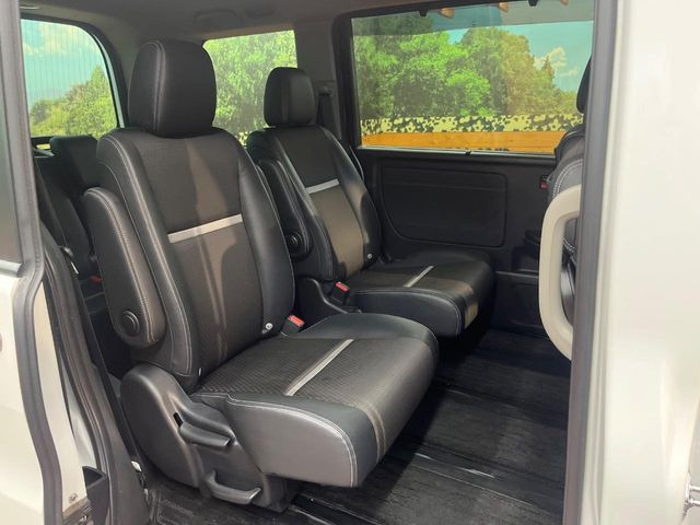 ���ڒ����̓E�H�[�N�X���[�ƂȂ��Ă���܂��B���ڂƎO��ڂ̈ړ�����~�肪�Ƃ��Ă��y�ɂȂ�̂ŁA���~��̍ۂ��X�g���X�������邱�Ƃ͂���܂����