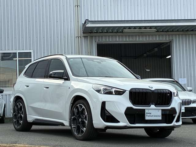X1M35i xドライブ DCT 4WD
