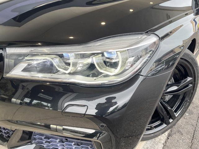 ��LED�w�b�h���C�g:��ԑ��s�����ǍD�Ȏ��E���m�ۂ����S���ĉ^�]�ł��鍂�P�xLED�w�b�h���C�g�𑕔�!�_�����x�������A����d�͂��}�����Ă��܂��B