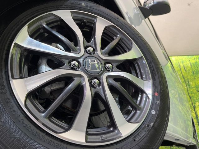 �y����14�C���`�A���~�z�C�[���z�O�ςɃ}�b�`���������A���~�z�C�[���𑕒����Ă���܂��B�e��ЊO�A���~�z�C�[����A�X�^�b�h���X�^�C�����戵�����Ă���܂��B���񂲑��k����������