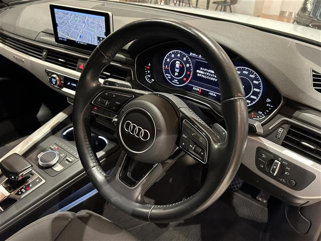 A42.0 TFSI クワトロ スポーツ 4WD