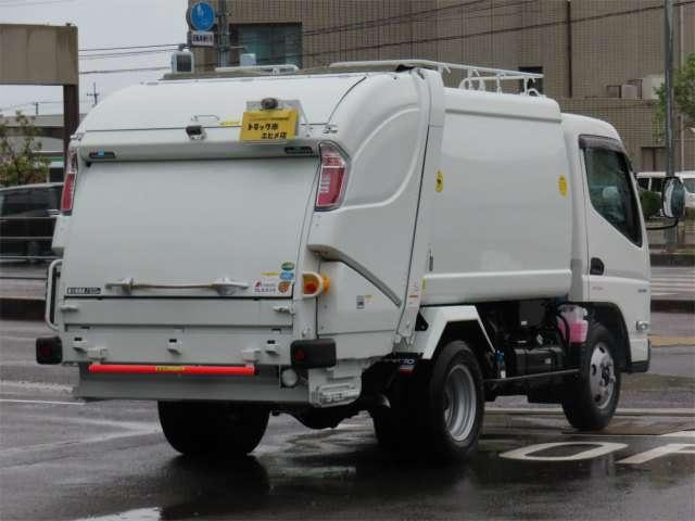 キャンターパッカー車