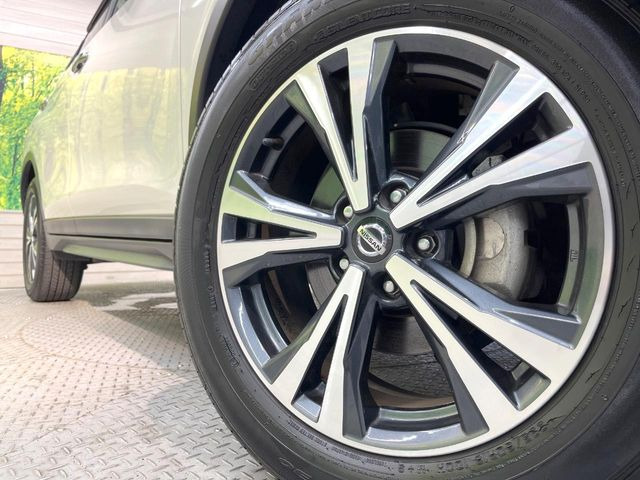 �y�����A���~�z�C�[���z�O�ςɃ}�b�`���������A���~�z�C�[���𑕒����Ă���܂��B�e��ЊO�A���~�z�C�[����A�X�^�b�h���X�^�C�����戵�����Ă���܂��B���񂲑��k����������