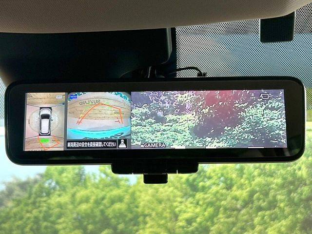 【アラウンドビューモニター】専用のカメラにより、上から見下ろしたような視点で360度クルマの周囲を確認することができます☆死角部分も確認しやすく、狭い場所での切り返しや駐車もスムーズに行えます。
