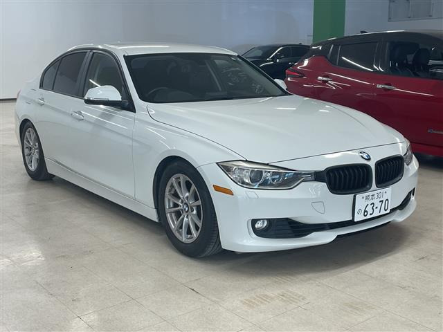 3シリーズセダン320i