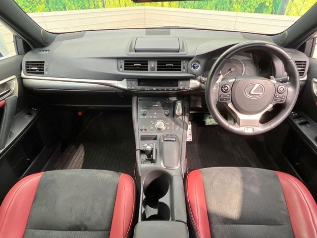 CT200h Fスポーツ Xライン