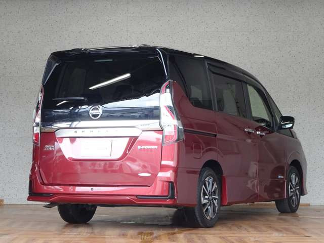 セレナ1.2 e-POWER ハイウェイスターV