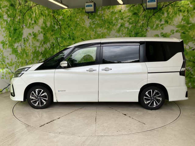 セレナ1.2 e-POWER ハイウェイスターV