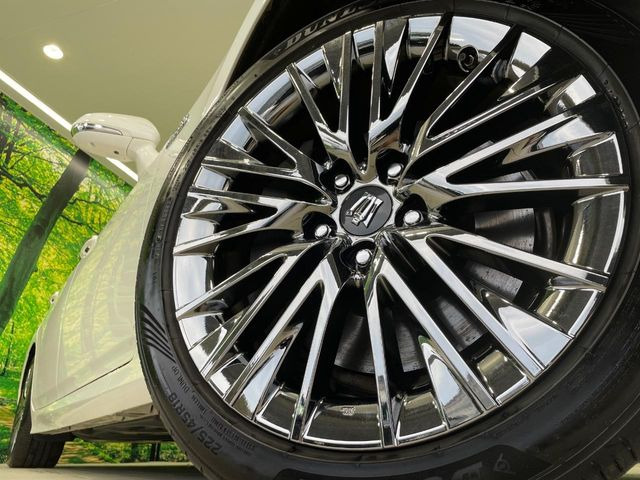�y����18�C���`�A���~�z�C�[���z�O�ςɃ}�b�`���������A���~�z�C�[���𑕒����Ă���܂��B�e��ЊO�A���~�z�C�[����A�X�^�b�h���X�^�C�����戵�����Ă���܂��B���񂲑��k����������