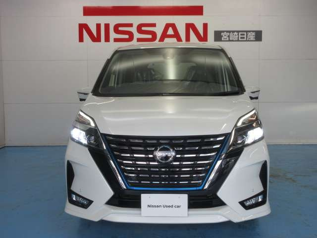 セレナ1.2 e-POWER ハイウェイスターV