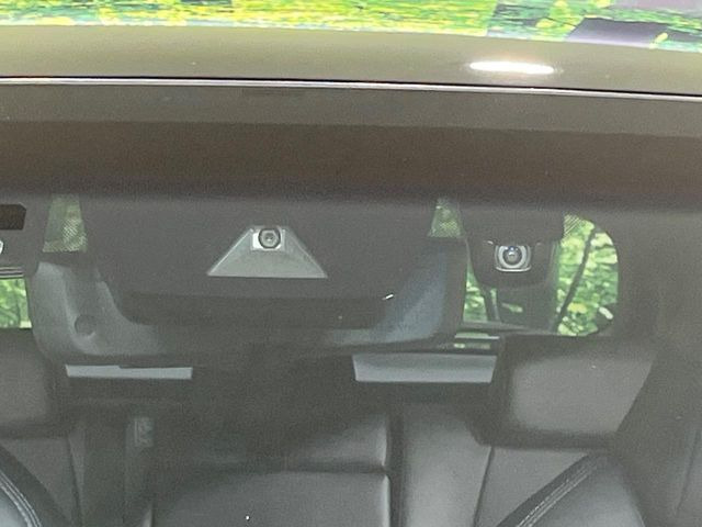 【トヨタセーフティセンス】走行中に前方の車両等を認識し、衝突しそうな時は警報とブレーキで衝突回避と被害軽減をアシスト。より安全にドライブをお楽しみいただけます。