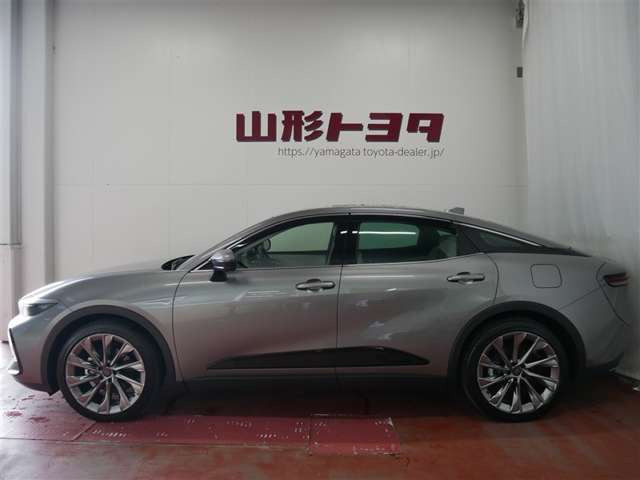 クラウンクロスオーバー2.5 G アドバンスト レザー パッケージ E-Four 4WD