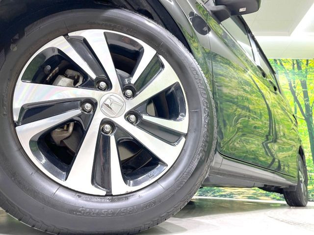 �y����15�C���`�A���~�z�C�[���z�O�ςɃ}�b�`���������A���~�z�C�[���𑕒����Ă���܂��B�e��ЊO�A���~�z�C�[����A�X�^�b�h���X�^�C�����戵�����Ă���܂��B���񂲑��k����������