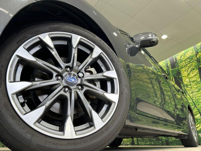 �y����17�C���`�A���~�z�C�[���z�O�ςɃ}�b�`���������A���~�z�C�[���𑕒����Ă���܂��B�e��ЊO�A���~�z�C�[����A�X�^�b�h���X�^�C�����戵�����Ă���܂��B���񂲑��k����������