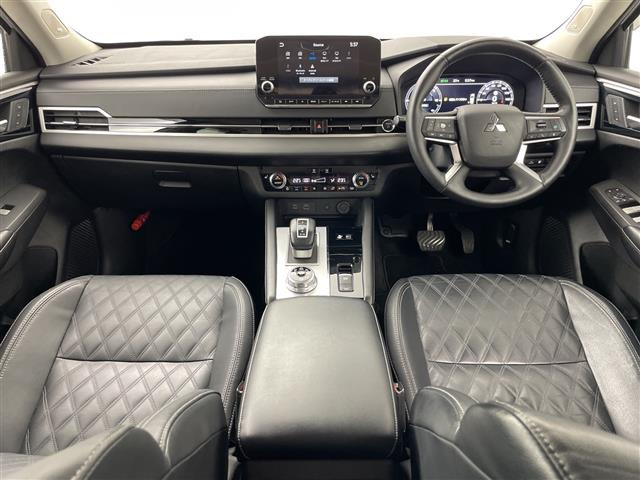 アウトランダーPHEV 2.4 P 4WD