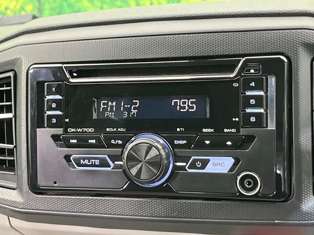 お好きな音楽を車内でお楽しみいただけます♪スピーカー交換・ウーハー追加などの音質向上や、最新ナビ・後席モニター等の取り付けも是非ご相談ください!