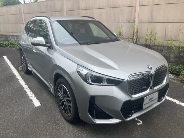 iX1xドライブ30 Mスポーツ 4WD