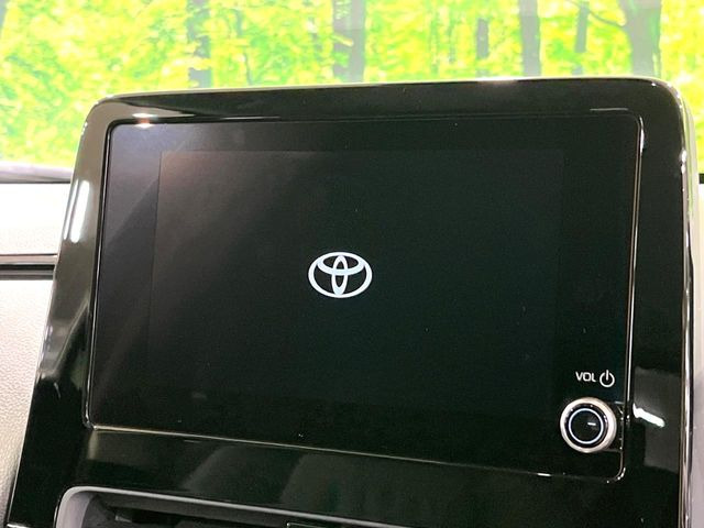 �y8�C���` �f�B�X�v���C�I�[�f�B�I�z���ʂ̃f�B�X�v���C��AppleCarPlay��AndroidAuto�����p�\�B�傫�ȉ�ʂŃX�}�z�i�r�A�v���������p���������܂���
