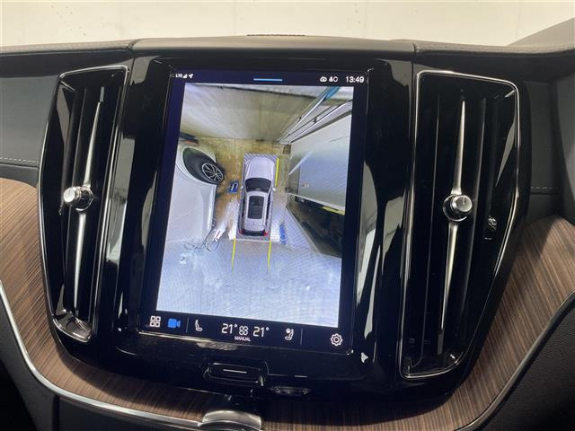 XC60B5 AWD インスクリプション 4WD