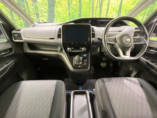 セレナ1.2 e-POWER ハイウェイスターV
