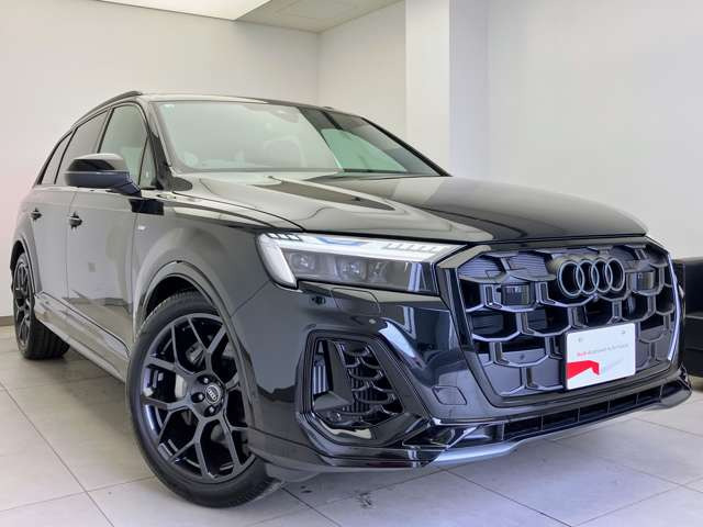 Q755 TFSI クワトロ Sライン 4WD