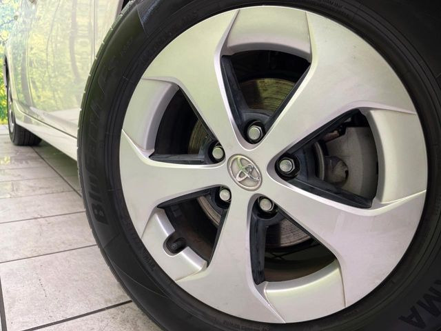 �y����15�C���`�A���~�z�C�[���z�O�ςɃ}�b�`���������A���~�z�C�[���𑕒����Ă���܂��B�e��ЊO�A���~�z�C�[����A�X�^�b�h���X�^�C�����戵�����Ă���܂��B���񂲑��k����������