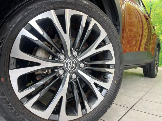 �y����18�C���`�A���~�z�C�[���z�O�ςɃ}�b�`���������A���~�z�C�[���𑕒����Ă���܂��B�e��ЊO�A���~�z�C�[����A�X�^�b�h���X�^�C�����戵�����Ă���܂��B���񂲑��k����������
