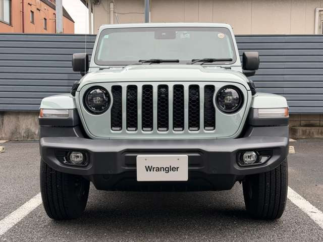 ラングラーアンリミテッド サハラ アルティチュード 4WD