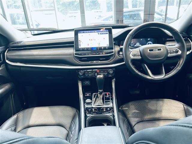 コマンダー2.0 リミテッド ディーゼル 4WD
