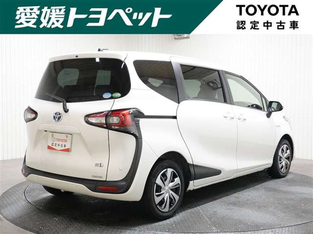 シエンタハイブリッド 1.5 G クエロ