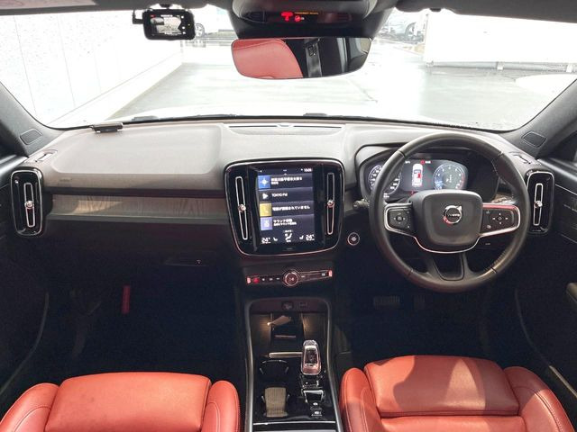 XC40T4 AWD インスクリプション 4WD