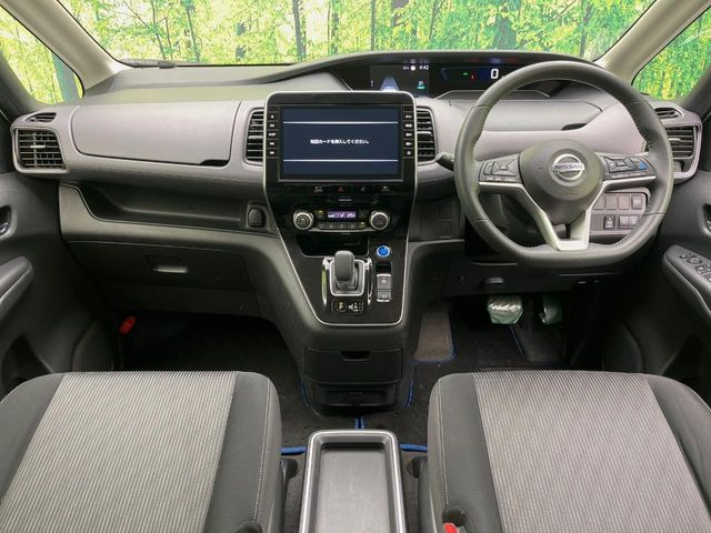 セレナ1.2 e-POWER ハイウェイスターV