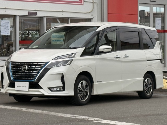 セレナ1.2 e-POWER ハイウェイスターV
