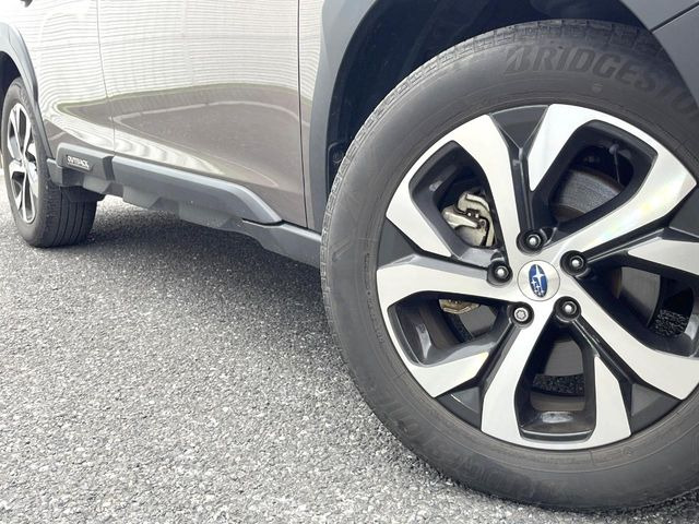 �y�����A���~�z�C�[���z�O�ςɃ}�b�`���������A���~�z�C�[���𑕒����Ă���܂��B�e��ЊO�A���~�z�C�[����A�X�^�b�h���X�^�C�����戵�����Ă���܂��B���񂲑��k����������