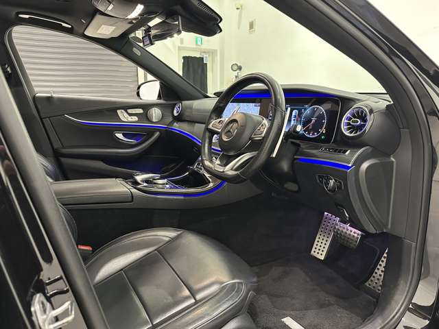 EクラスE220d アバンギャルド AMGライン