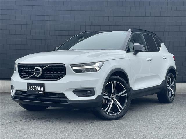 XC40B4 AWD Rデザイン 4WD
