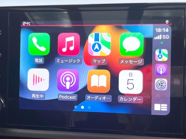 ��Apple Car Play:�X�}�z�Ƃ̗L���ڑ��ŁA�i�r�E�I�[�f�B�I�Đ��ȂǃX�}�z�̃A�v���@�\����ʂł��g����֗��@�\�ł�!
