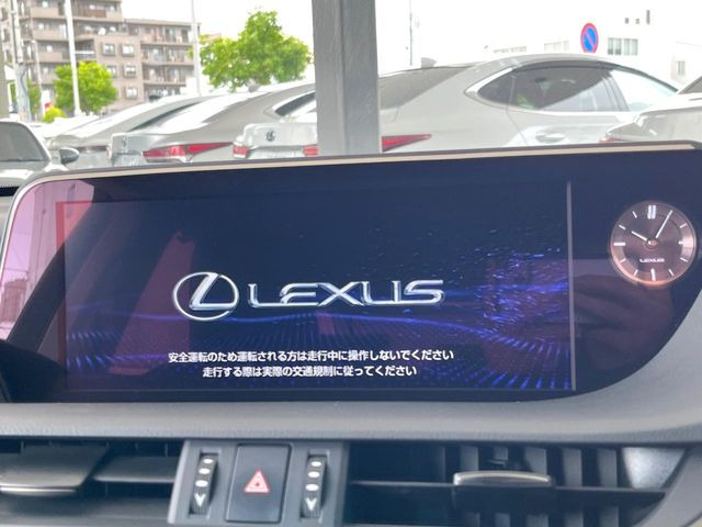 �y�v���~�A���T�E���h�V�X�e���t�������i�r�z�[���̃i�r�@�\�͂������A���x�ȃ`���[�j���O�\�͂����ڂ���Ă���A�������ȉ��y�����y���݂��������܂���