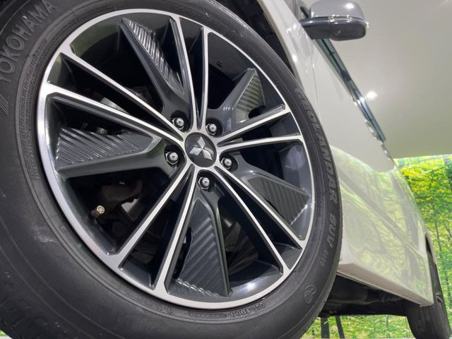 �y����18�C���`�A���~�z�C�[���z�O�ςɃ}�b�`���������A���~�z�C�[���𑕒����Ă���܂��B�e��ЊO�A���~�z�C�[����A�X�^�b�h���X�^�C�����戵�����Ă���܂��B���񂲑��k����������