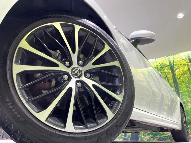 �y����18�C���`�A���~�z�C�[���z�O�ςɃ}�b�`���������A���~�z�C�[���𑕒����Ă���܂��B�e��ЊO�A���~�z�C�[����A�X�^�b�h���X�^�C�����戵�����Ă���܂��B���񂲑��k����������