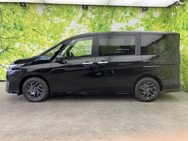 セレナ1.4 e-POWER ハイウェイスターV