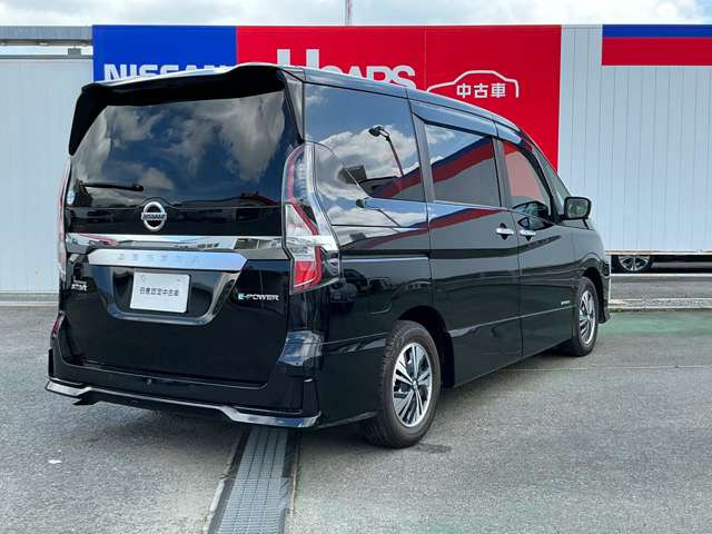 セレナ1.2 e-POWER ハイウェイスターV