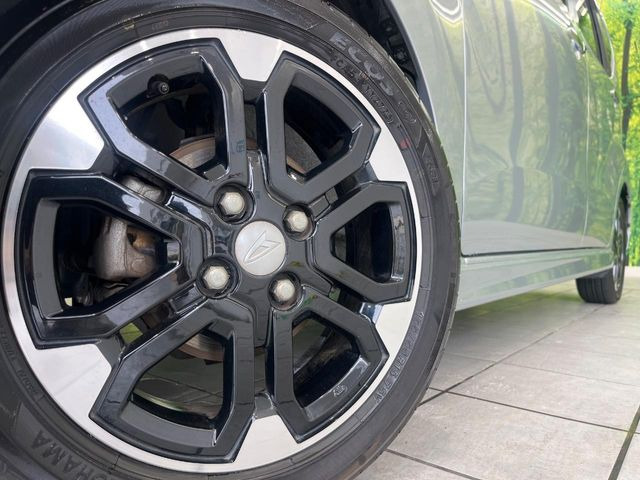 �y����15�C���`�A���~�z�C�[���z�O�ςɃ}�b�`���������A���~�z�C�[���𑕒����Ă���܂��B�e��ЊO�A���~�z�C�[����A�X�^�b�h���X�^�C�����戵�����Ă���܂��B���񂲑��k����������