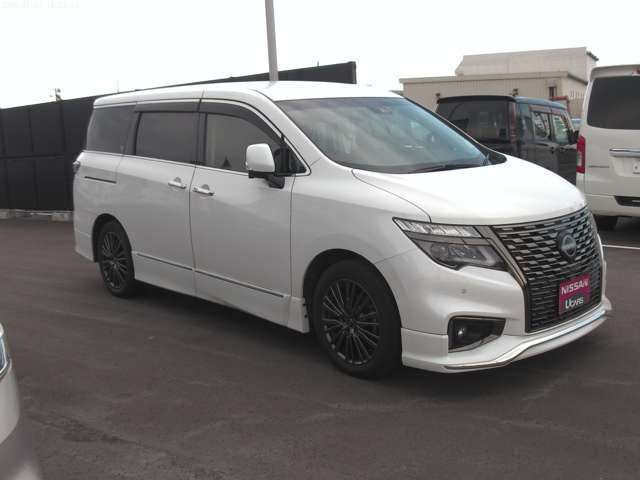 エルグランド2.5 250ハイウェイスターS アーバンクロム 4WD