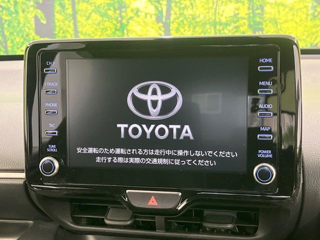 �y8�C���` �f�B�X�v���C�I�[�f�B�I�z���ʂ̃f�B�X�v���C��AppleCarPlay��AndroidAuto�����p�\�B�傫�ȉ�ʂŃX�}�z�i�r�A�v���������p���������܂���