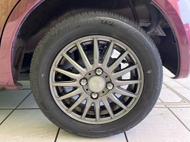 �y13�C���`�A���~�z�C�[���z�O�ςɃ}�b�`�����A���~�z�C�[���𑕒����Ă���܂��B�e��A���~�z�C�[����A�X�^�b�h���X�^�C�����戵�����Ă���܂��B���񂲑��k����������