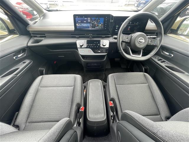セレナ1.4 e-POWER ハイウェイスターV