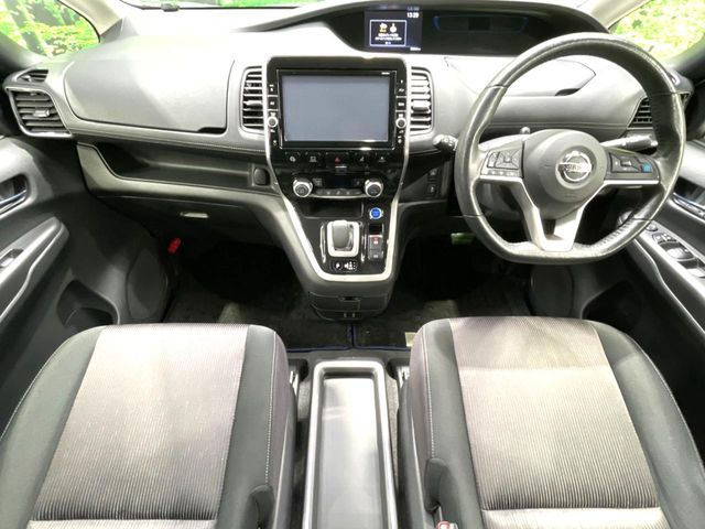 セレナ1.2 e-POWER ハイウェイスターV