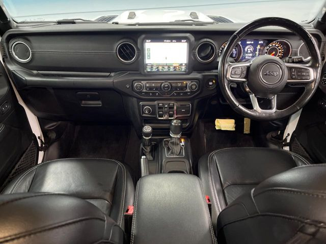 ラングラーアンリミテッド サハラ 4WD